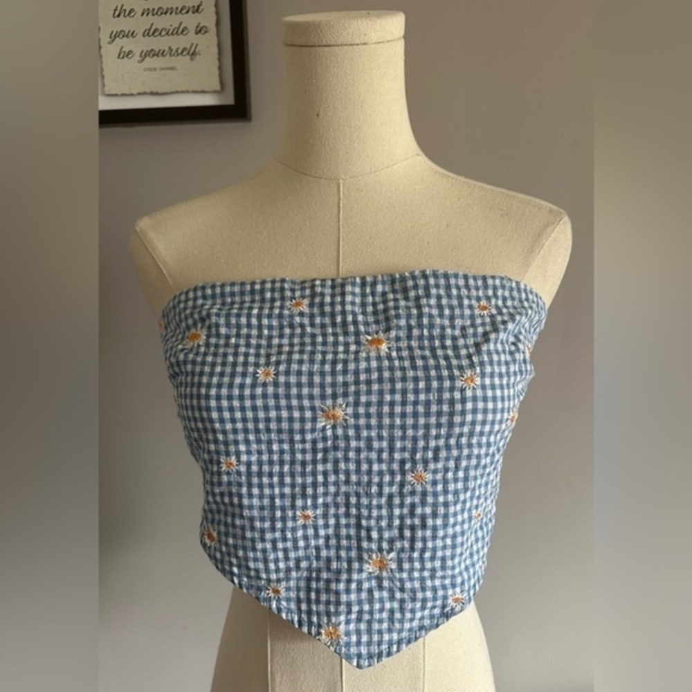 Daisy Handkerchief Top - Picture 4 of 5